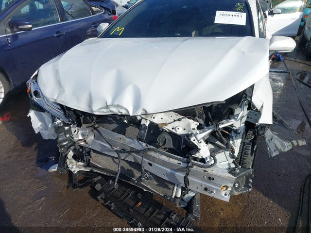 4T1F11BK8MU045063 Toyota Camry Xle Awd