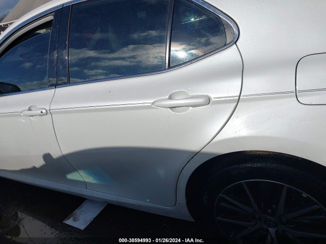 4T1F11BK8MU045063 Toyota Camry Xle Awd