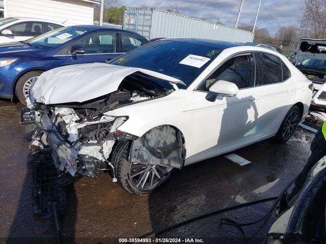 4T1F11BK8MU045063 Toyota Camry Xle Awd
