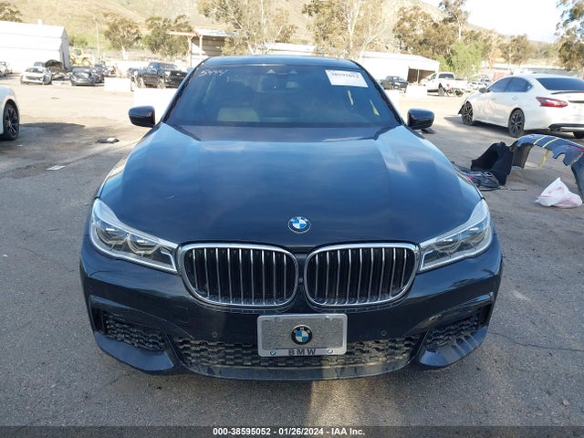 WBA7F0C56HGM21418 BMW 750i