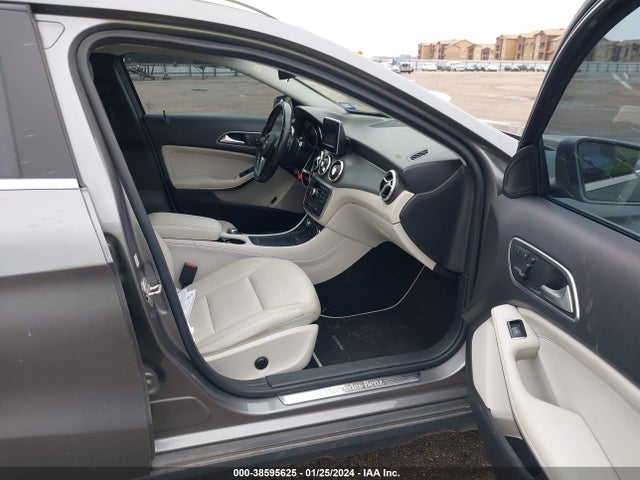 Mercedes-Benz GLA 250 2015 WDCTG4EB0FJ132523 Image 5