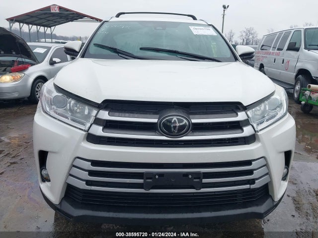 Toyota Highlander Xle 2018 5TDJZRFH7JS532128 Image 12