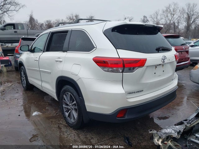 Toyota Highlander Xle 2018 5TDJZRFH7JS532128 Image 3