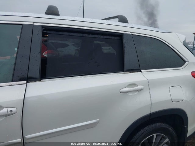 Toyota Highlander Xle 2018 5TDJZRFH7JS532128 Image 6
