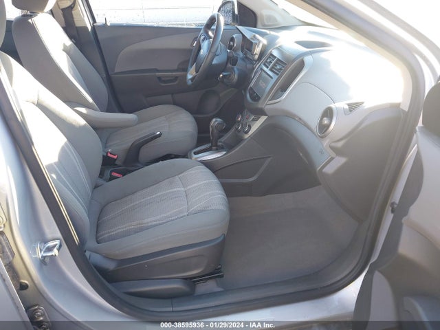 Chevrolet Sonic Lt Auto 2016 1G1JC5SH5G4177246 Image 5