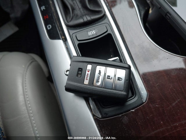 19UUB1F50FA010231 Acura TLX TECH