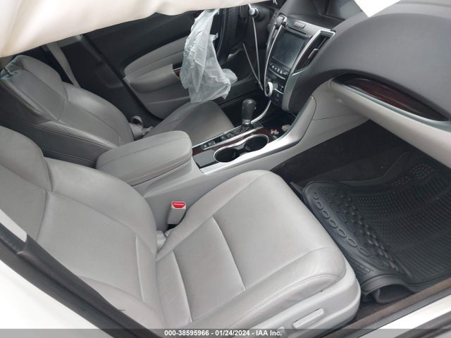 19UUB1F50FA010231 Acura TLX TECH