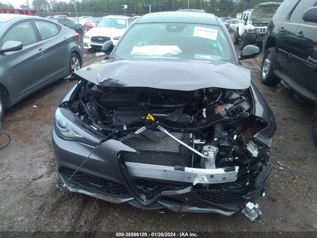 ZARFANBN0P7670667 Alfa Romeo Giulia Veloce Awd