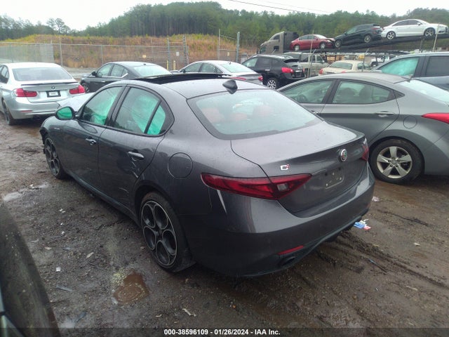 ZARFANBN0P7670667 Alfa Romeo Giulia Veloce Awd