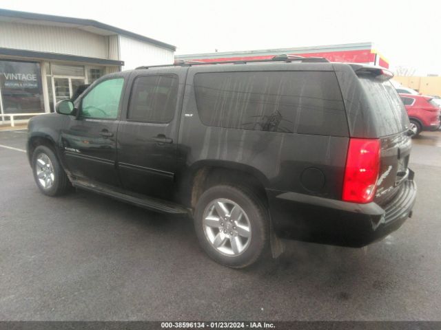 2011 GMC YUKON XL 1GKS2KE34BR369321 Photo 2