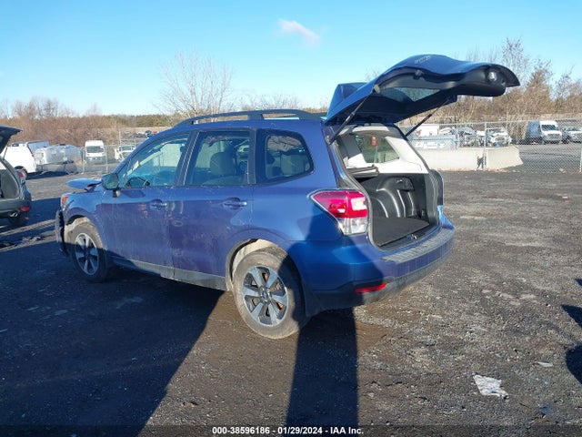 Subaru Forester 2.5i Premium 2018 JF2SJAECXJH523710 Image 3