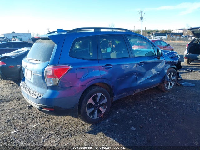 Subaru Forester 2.5i Premium 2018 JF2SJAECXJH523710 Image 4
