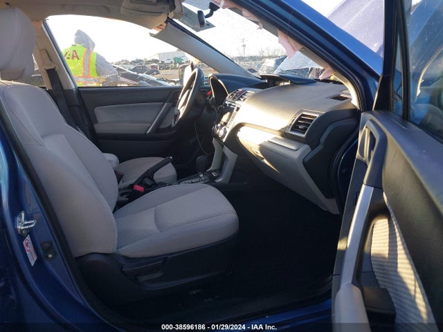 Subaru Forester 2.5i Premium 2018 JF2SJAECXJH523710 Image 5