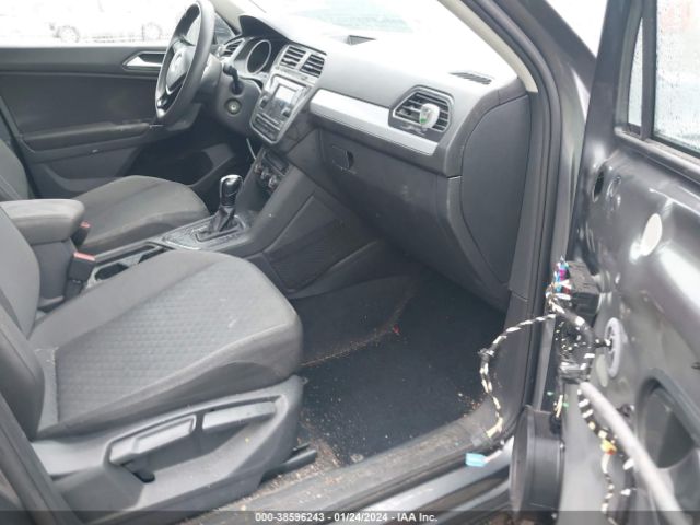 3VV1B7AX6JM037282 Volkswagen Tiguan 2.0t S