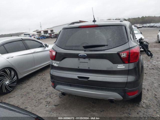 1FMCU0HD8KUA58793 Ford ESCAPE SEL