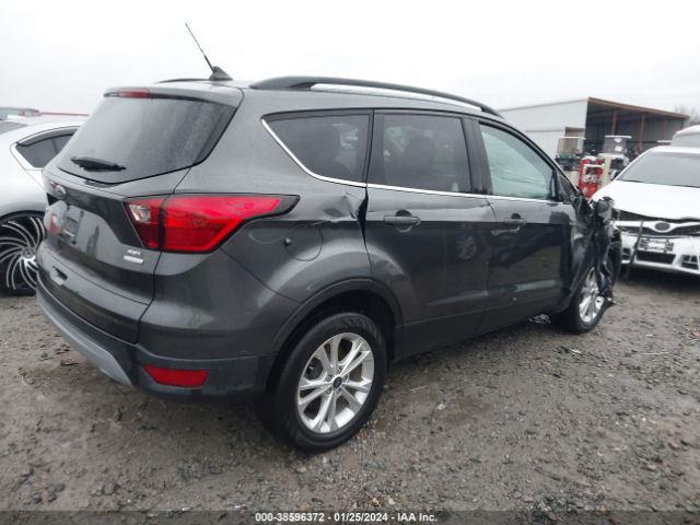 1FMCU0HD8KUA58793 Ford ESCAPE SEL