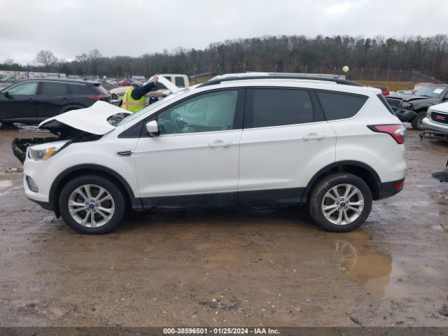 1FMCU9GD7JUA20170 Ford ESCAPE SE