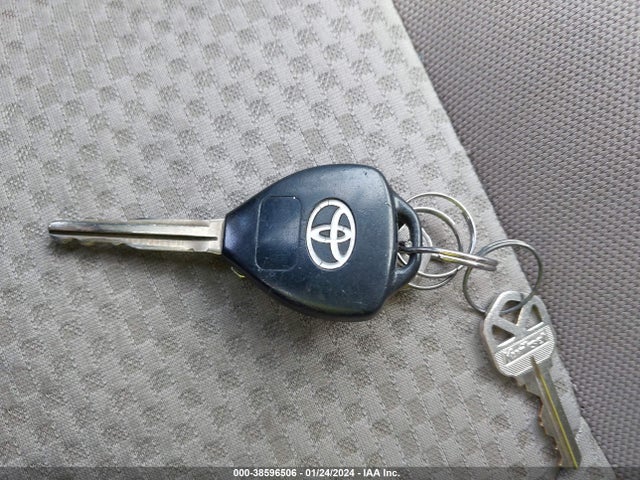 2008 TOYOTA RAV4 VIN: JTMBD33V685137867