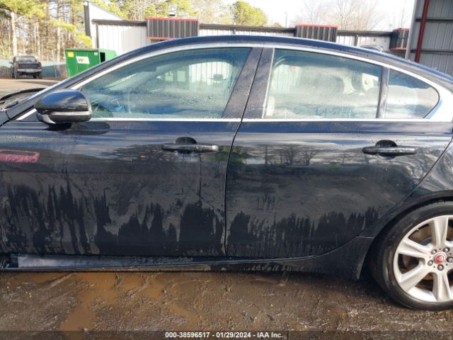 SAJAE4BG4HA970979 Jaguar Xe 25t Prestige