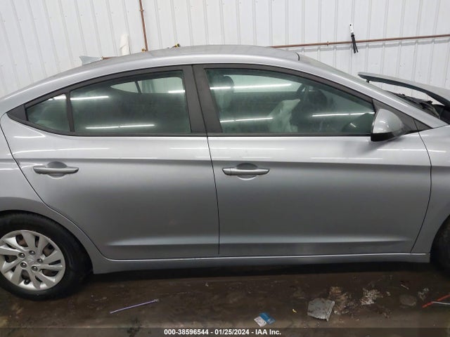 Hyundai ELANTRA SE 2017 5NPD74LF6HH082514 Image 13