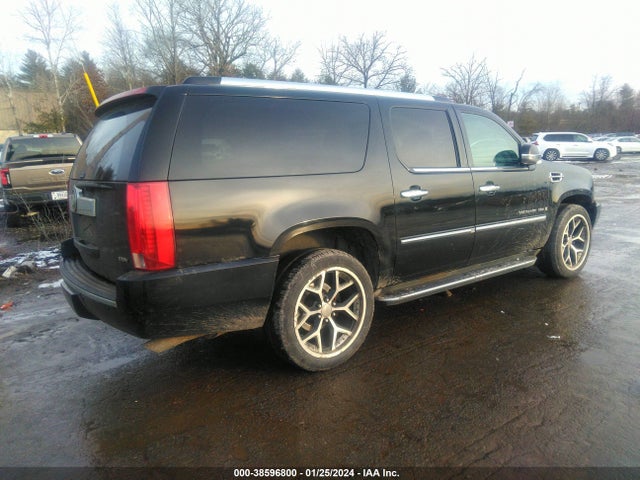 2007 CADILLAC ESCALADE ESV STANDARD VIN: 1GYFK66897R230575