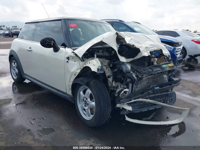 2011 MINI COOPER WMWSU3C50BT094868 Photo 0