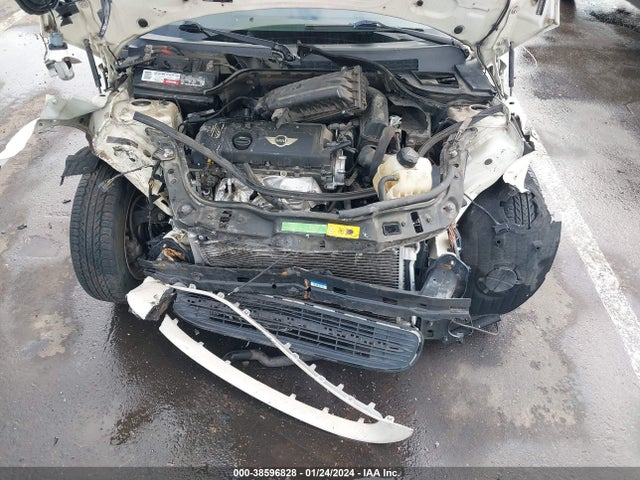 2011 MINI COOPER WMWSU3C50BT094868 Photo 9