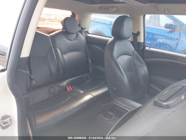 2011 MINI COOPER WMWSU3C50BT094868 Photo 7