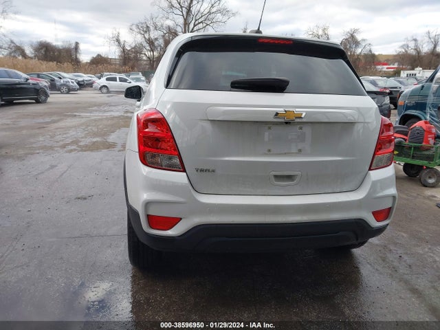Chevrolet TRAX LS 2018 KL7CJKSBXJB584432 Image 17