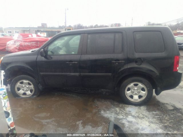 5FNYF4H20FB049465 Honda PILOT LX