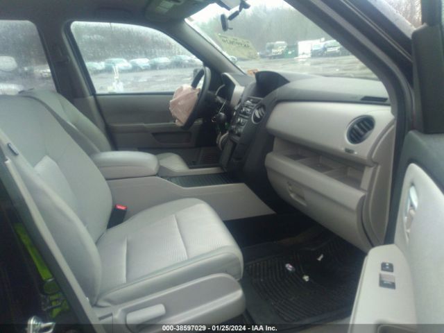 5FNYF4H20FB049465 Honda PILOT LX