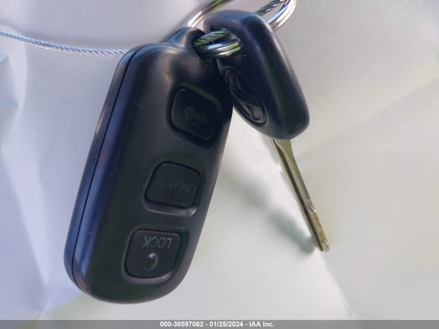 2006 SCION XB VIN: JTLKT334064116532