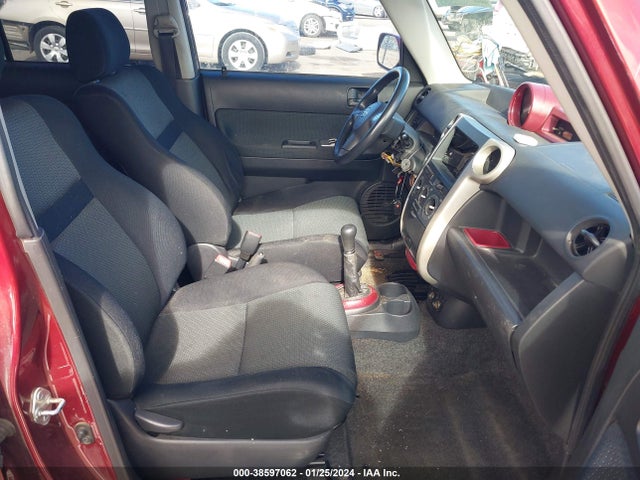 2006 SCION XB VIN: JTLKT334064116532