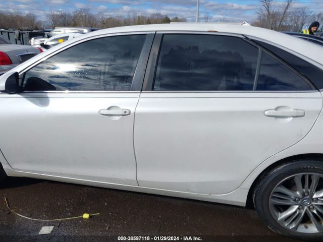 4T1BF1FK1GU245734 Toyota CAMRY SE