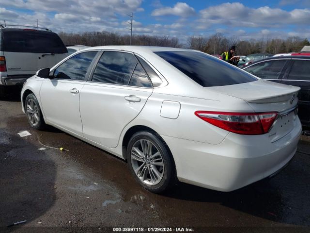 4T1BF1FK1GU245734 Toyota CAMRY SE