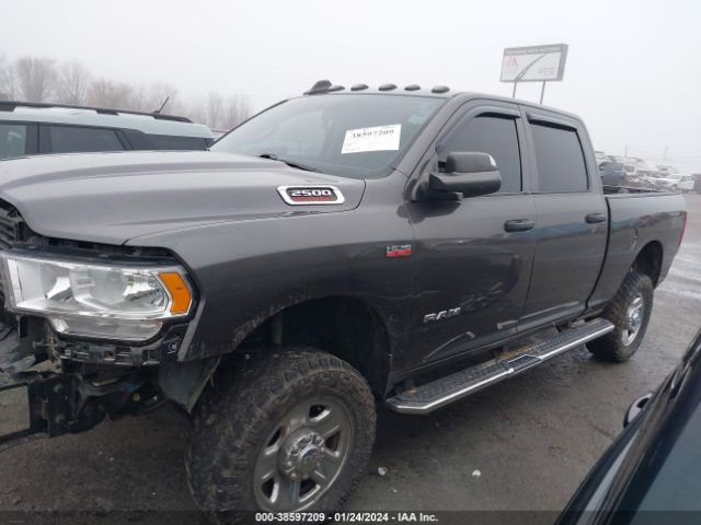 3C6UR5CJ8LG235584 RAM 2500 Tradesman  4x4 6'4 Box
