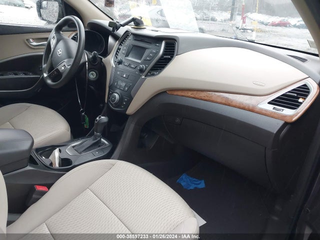 2016 HYUNDAI SANTA FE SPORT 2.4L VIN: 5XYZUDLB5GG362376