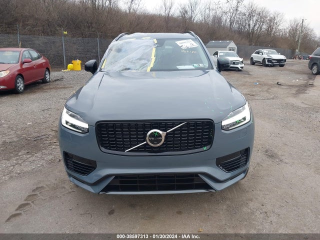 2023 VOLVO XC90 RECHARGE PLUG-IN HYBRID T8 PLUS DARK THEME 7-SEATER VIN: YV4H60CW7P1965182