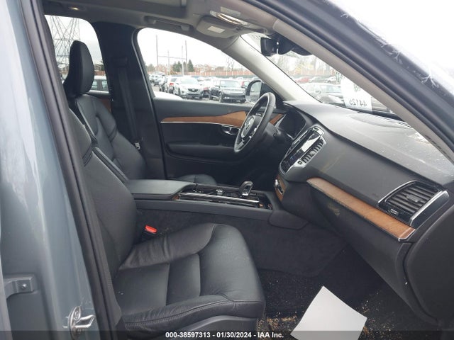 2023 VOLVO XC90 RECHARGE PLUG-IN HYBRID T8 PLUS DARK THEME 7-SEATER VIN: YV4H60CW7P1965182