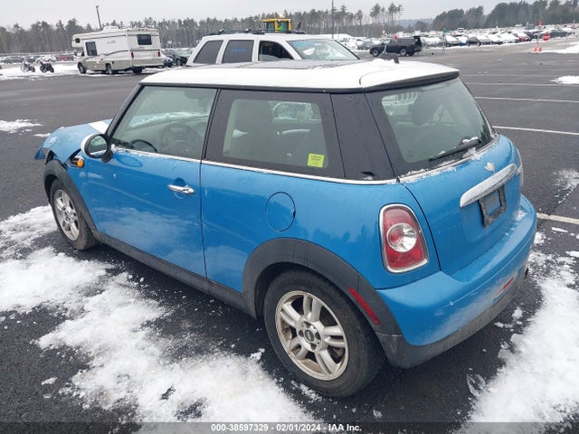 2013 MINI HARDTOP WMWSU3C5XDT679556 Photo 2
