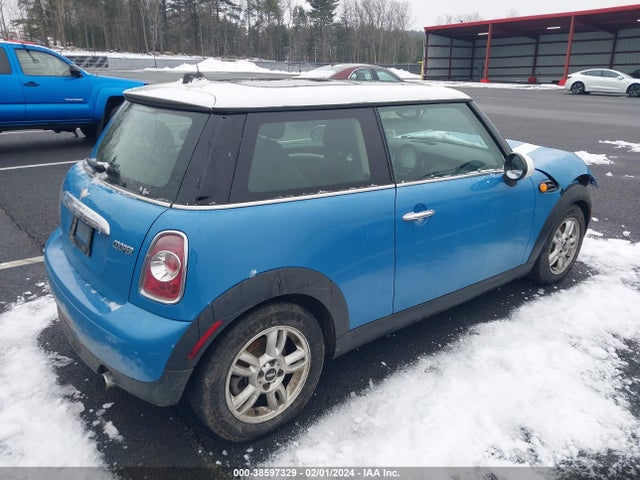 2013 MINI HARDTOP WMWSU3C5XDT679556 Photo 3
