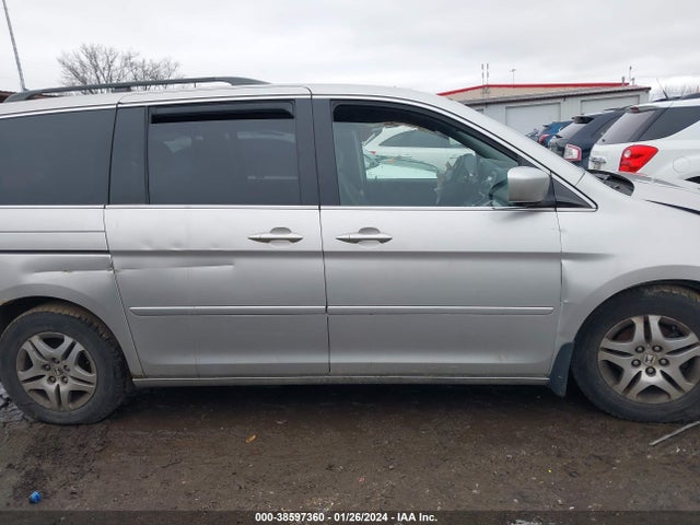 2006 HONDA ODYSSEY EX VIN: 5FNRL38406B402571