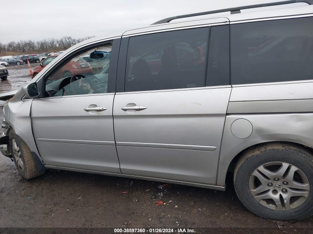 2006 HONDA ODYSSEY EX VIN: 5FNRL38406B402571