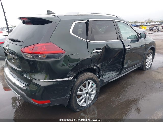 2018 NISSAN ROGUE SV VIN: 5N1AT2MV4JC820901
