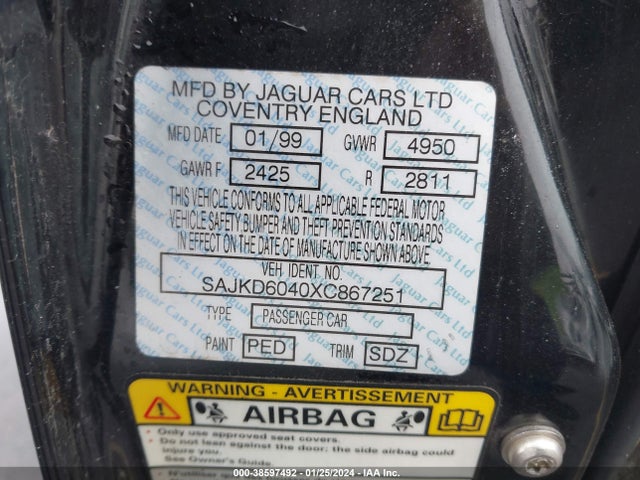 1999 JAGUAR XJ8 SAJKD6040XC867251 Photo 8