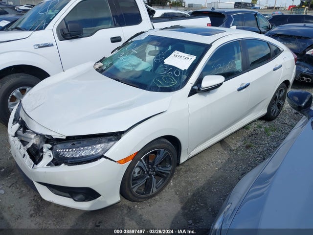 Honda Civic Touring 2017 2HGFC1F9XHH653747 Image 2