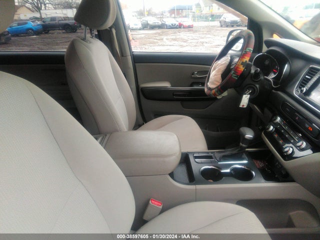 KIA SEDONA LX 2019 KNDMB5C16K6540708 Image 5