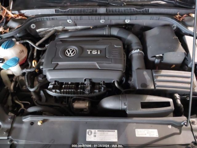 3VWD17AJ2GM411760 Volkswagen Jetta 1.8t Sport