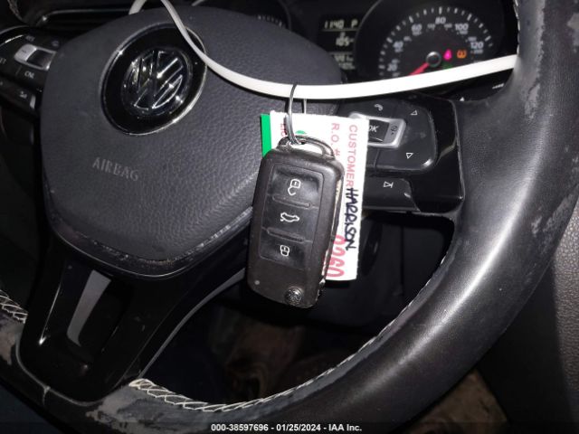 3VWD17AJ2GM411760 Volkswagen Jetta 1.8t Sport