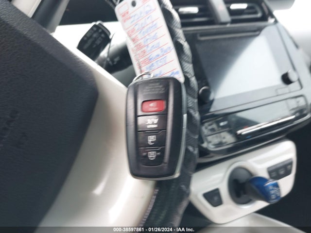 Toyota Prius Prime Plus 2017 JTDKARFP9H3003858 Image 11